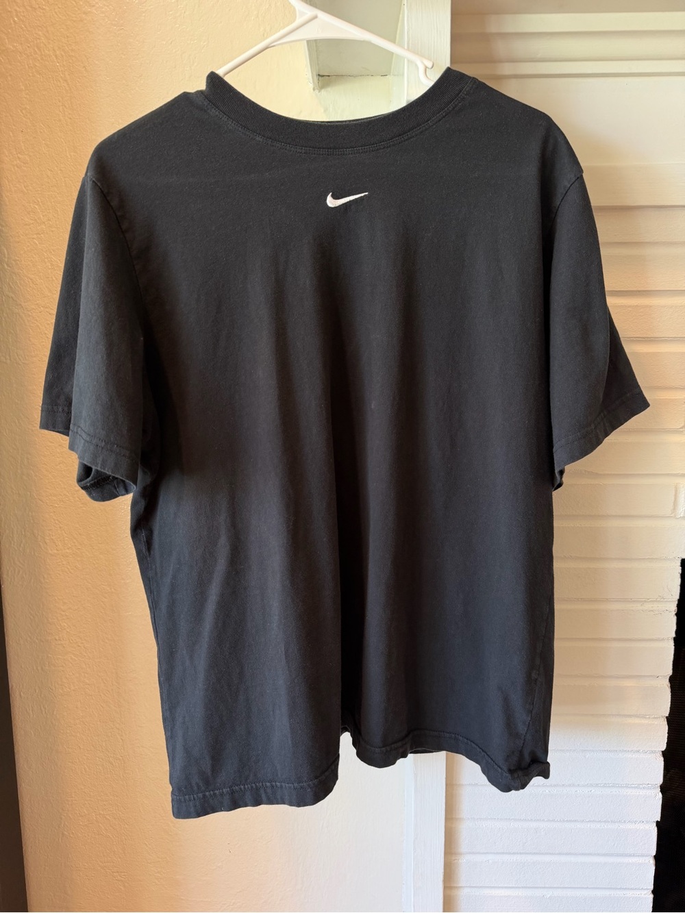 Nike The Nike Tee Black Loose Fit T-Shirt Size M Embroidered Swoosh